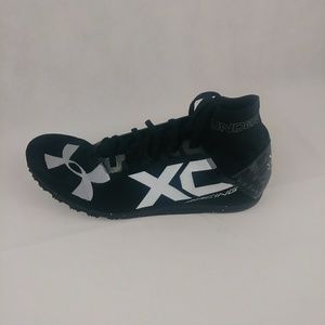 Under Armour Size 13 Charged Bandit XC Spikeless